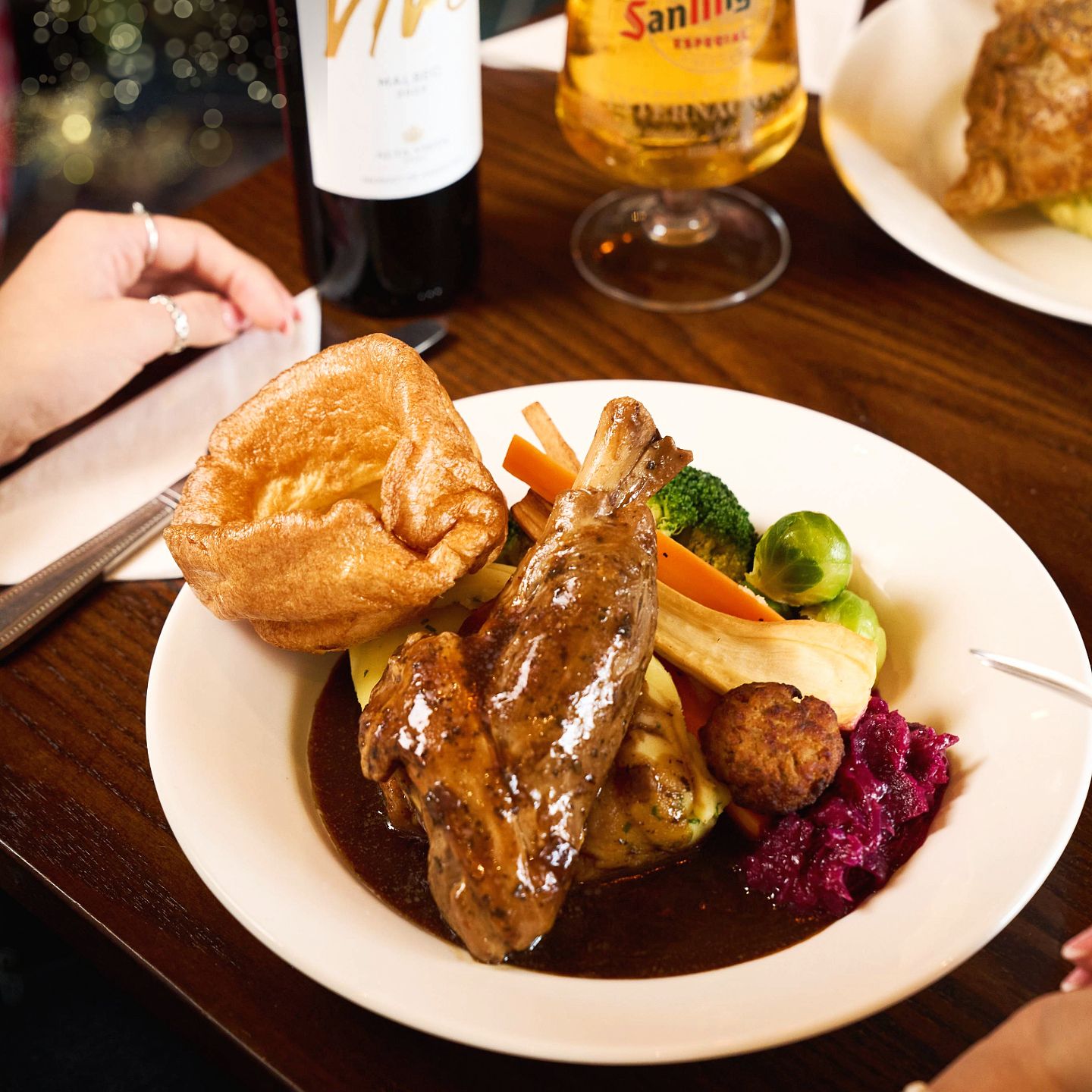 Christmas Day 2025 Lunch, Dinner & Dining at The Cobham Arms in Quinton